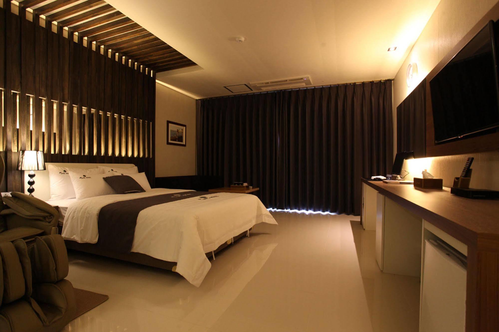 Drive In Hotel Tiamo Пхочхон Екстер'єр фото